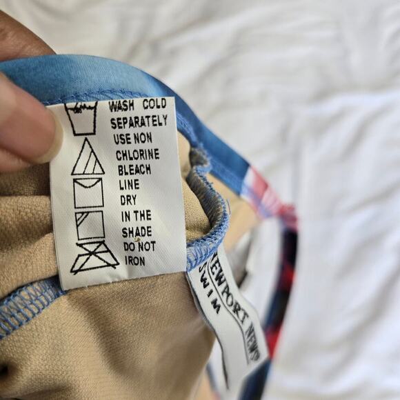 NWT Newport News One-Piece Swimsuit Medium Hawaiian Floral - Picture 7 of 9